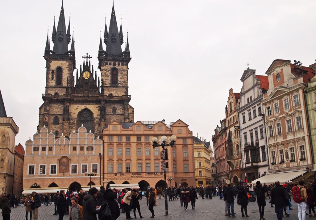 A Traveler’s Guide to Prague: Unveiling the City of a Hundred Spires